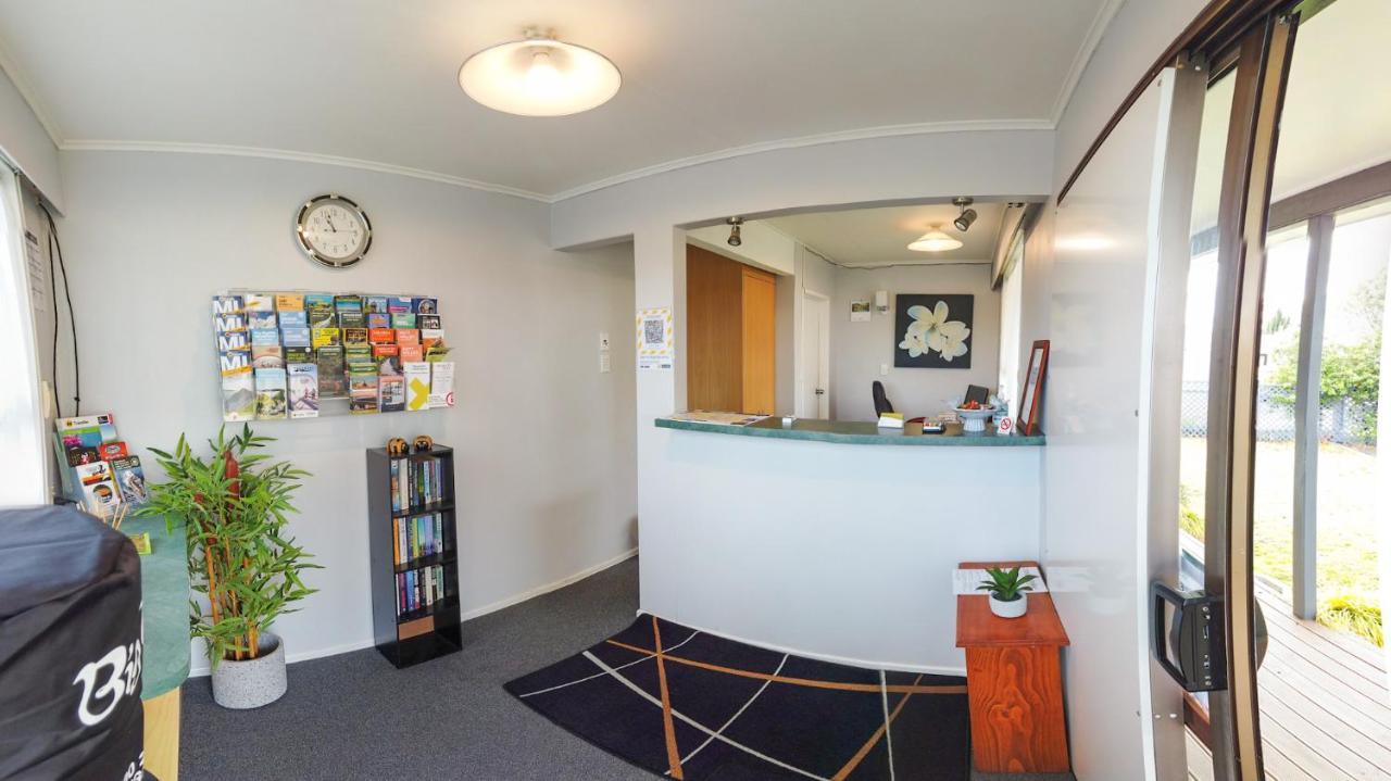 Fiesta Court Motel Whanganui Esterno foto