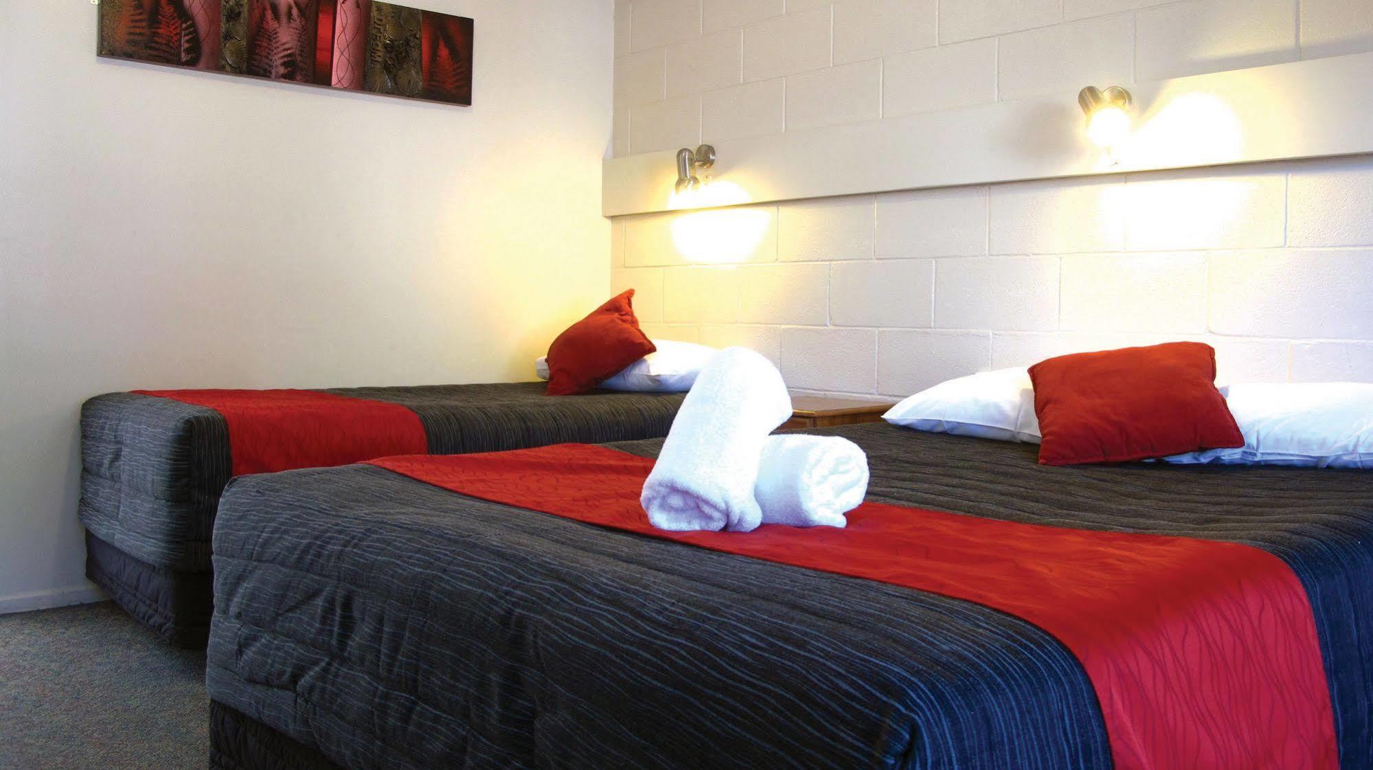 Fiesta Court Motel Whanganui Esterno foto