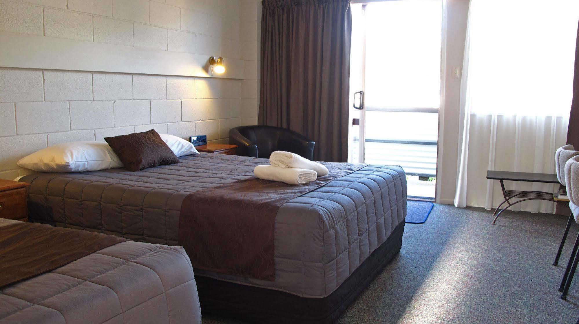 Fiesta Court Motel Whanganui Esterno foto